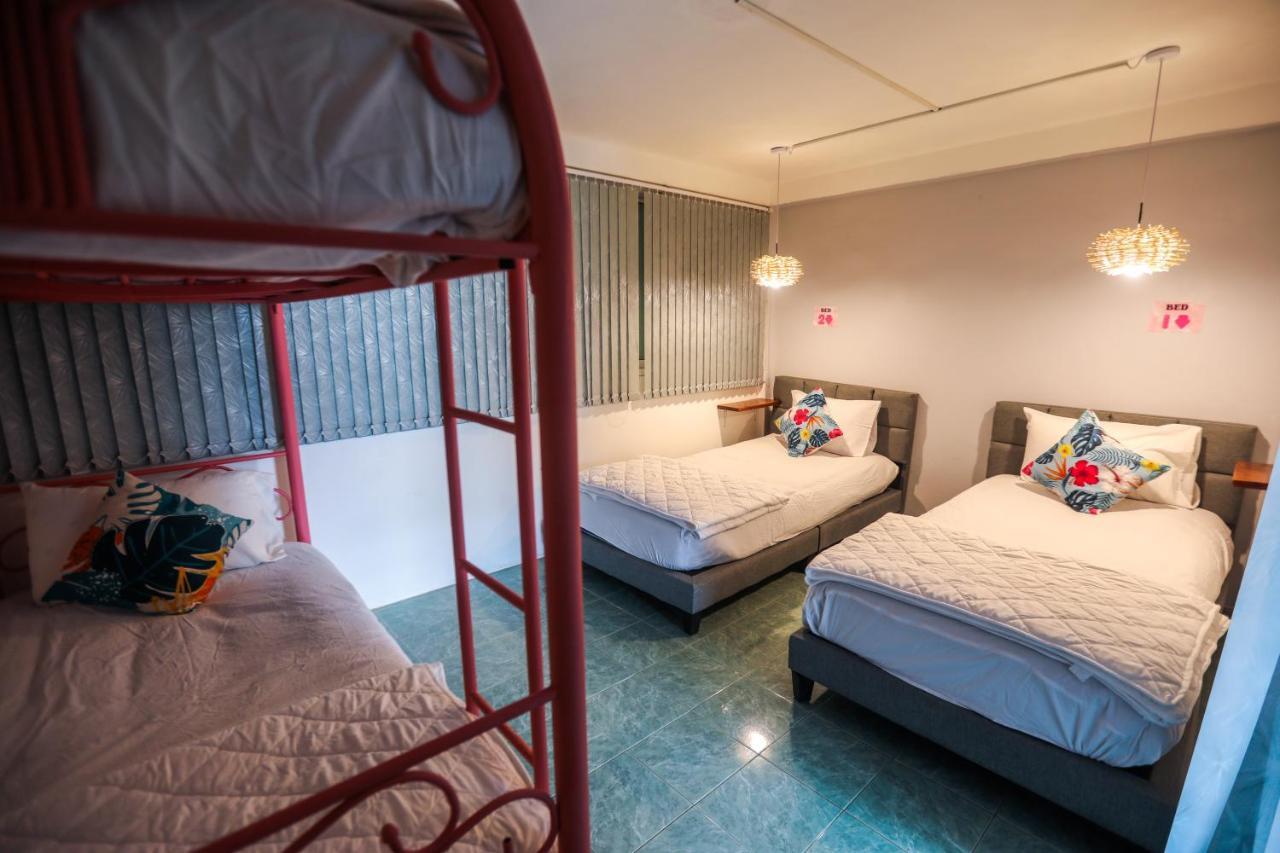 Arena Boutique Hotel Female Only Thongsala Exteriör bild