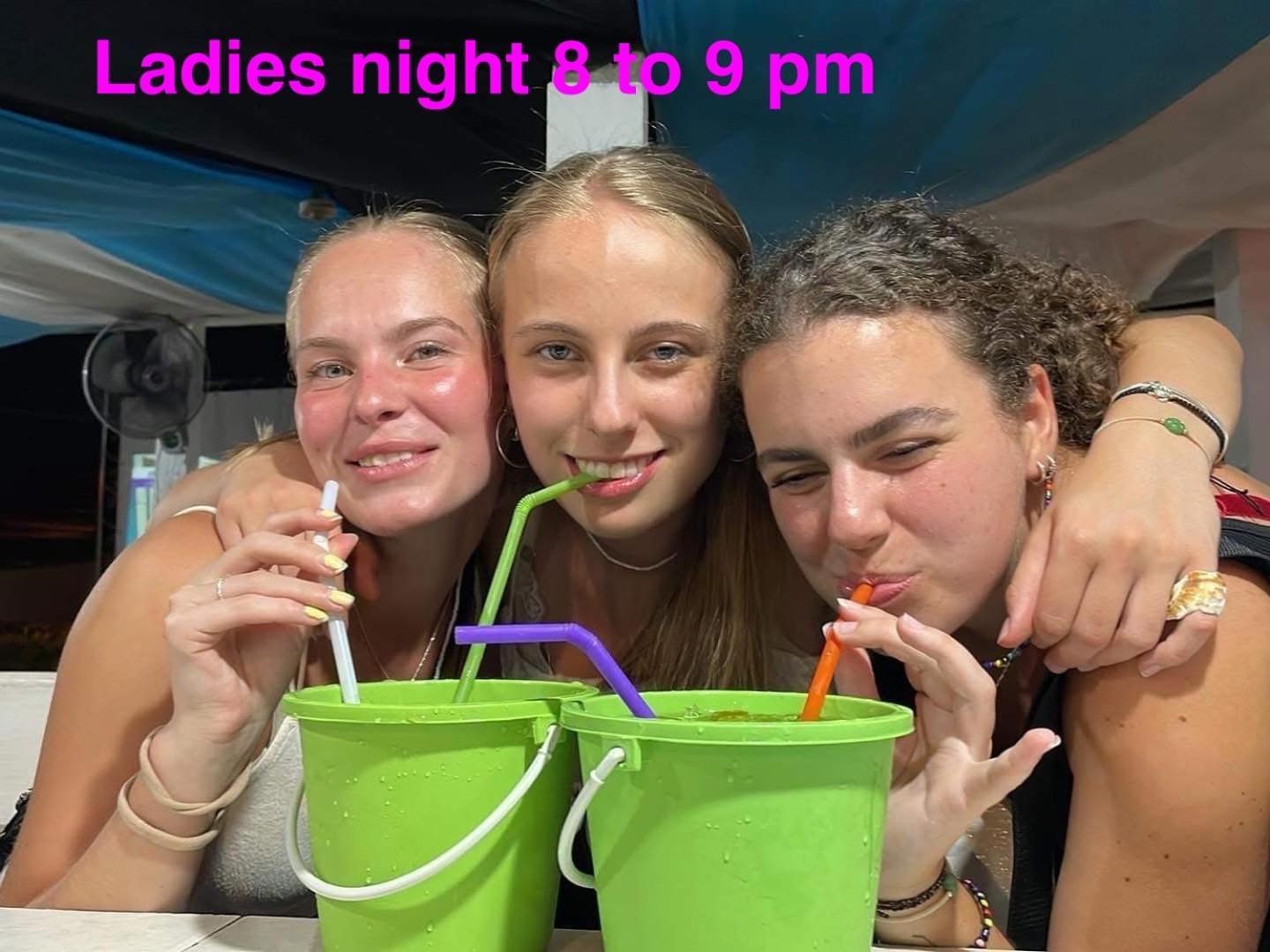Arena Boutique Hotel Female Only Thongsala Exteriör bild